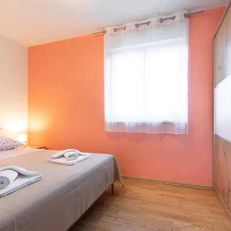 Salvagno - Two Bedroom With Balcony And Sea View Apartment Punat