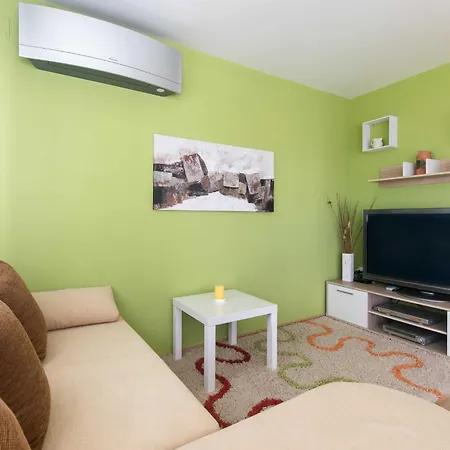Apartment Salvagno - Two Bedroom With Balcony And Sea View Punat