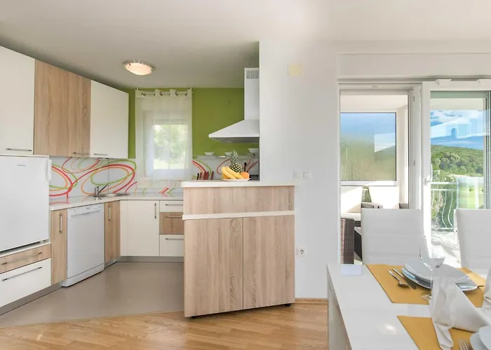 Salvagno - Two Bedroom With Balcony And Sea View Apartment